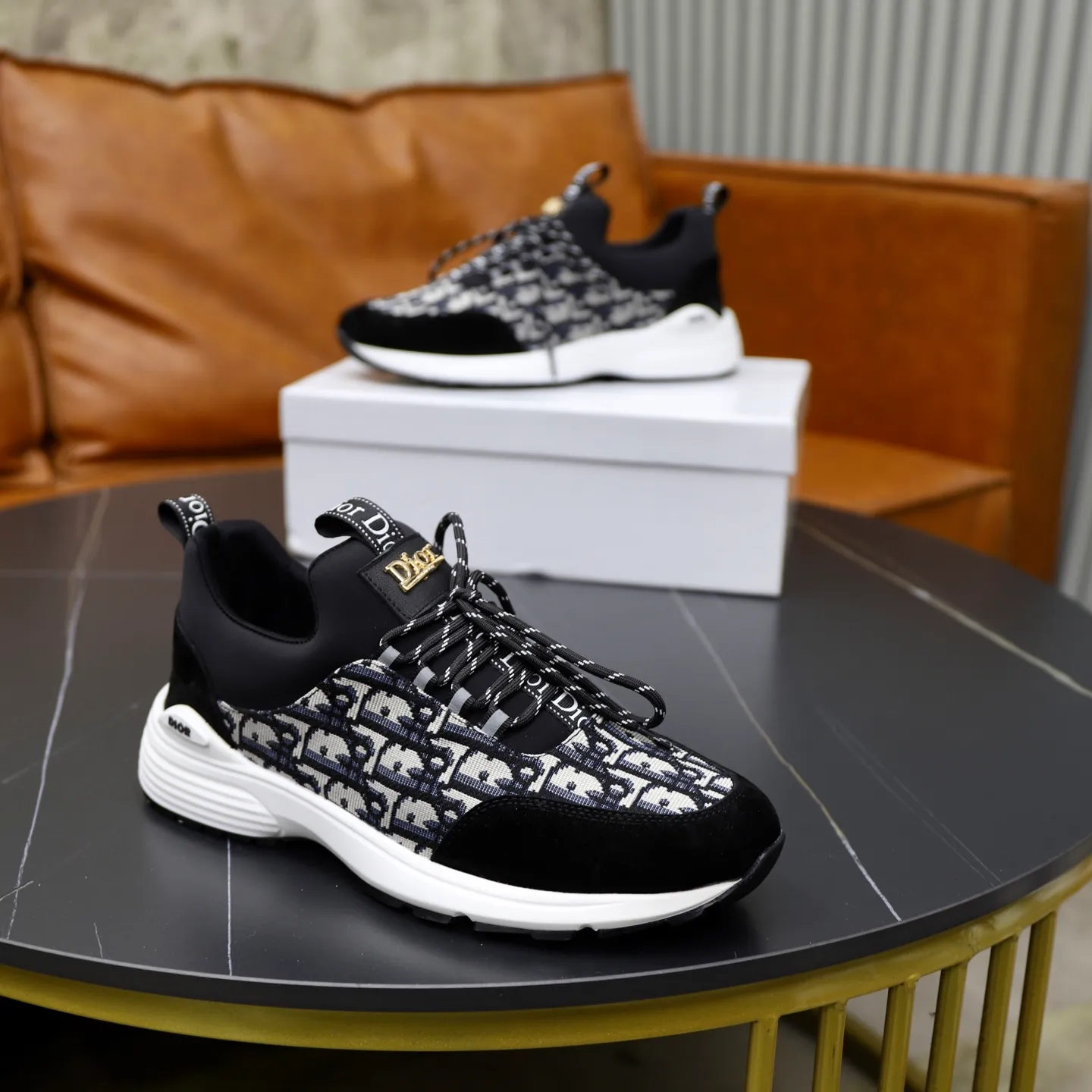 Ex-factory price: 440💰🙅‍♂️🙅‍♂️🙅‍♂️ Brand: Dior DIOR Standard code: 38-44 (45 customized) Grade: Same as the official website Material: Original material splicing Comfortable and breathable lining Lightweight and wear-resistant sports outsole Style category: Men's fashionable casual shoes Running sneakers Distinguished luxury brand elements Top luxury Color: actual picture color